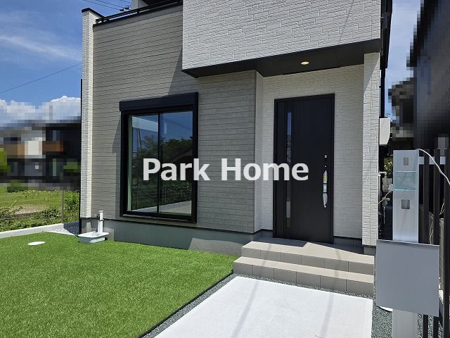 香美市土佐山田町百石町1丁目-2棟1-新築戸建ての玄関