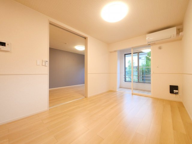 グランド萩ヶ丘Ⅱの居間・リビング|ゆったり過ごせる居間です