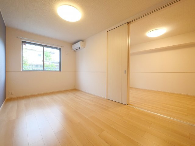 グランド萩ヶ丘Ⅱの寝室|落ち着いて過ごせるお部屋なので、寝室にいかがでしょうか