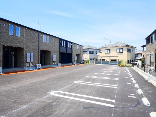 グランド萩ヶ丘Ⅱの駐車場|駐車場に車を止められます