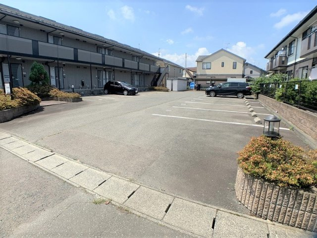 セジュール山田の駐車場