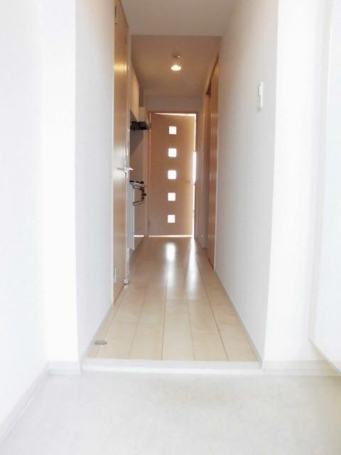 グラン　ヴェルジェの玄関