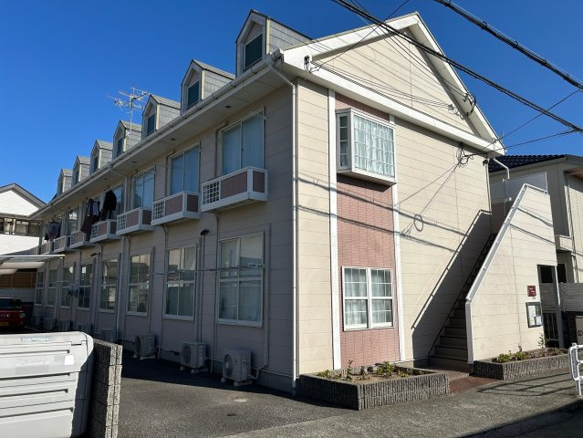 宝塚市伊孑志３丁目のアパート