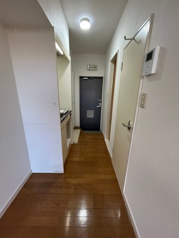 グラン逆瀬川のロビー|落ち着いたロビーです
