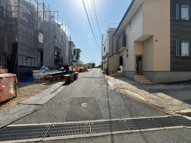 ーBloomーブルーム小倉北区高坊1丁目1期　【小倉北区　新築戸建て】の前面道路含む現地写真|現地撮影　2025,4,4　ーBloomーブルーム小倉北区高坊1丁目1期　【小倉北区　新築戸建て】