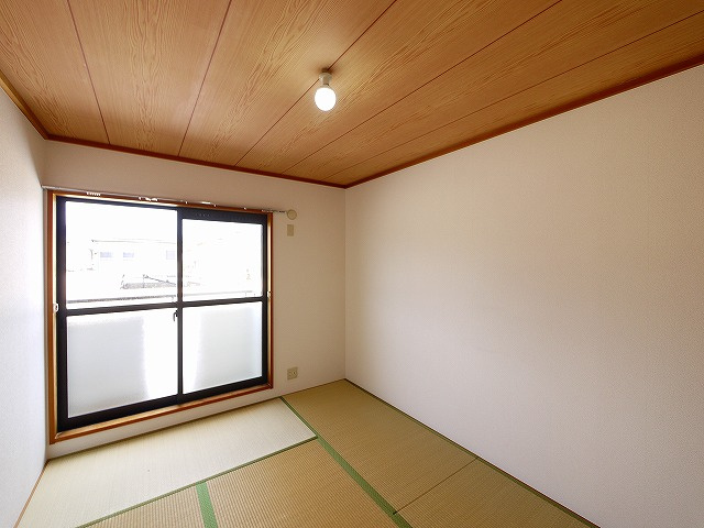 フォレストハイツ富堂町Bの和室|フローリングだけでなく、和室もあります