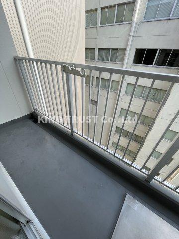 サンガ梅田のバルコニー|開放的で明るい空間を演出してくれるバルコニーです