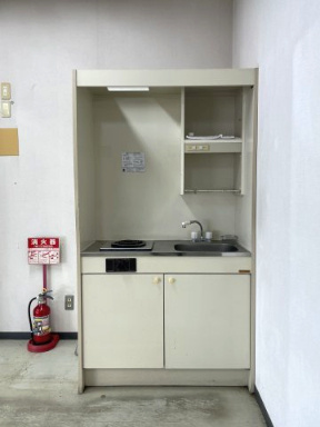 エンブレム元浜の内装