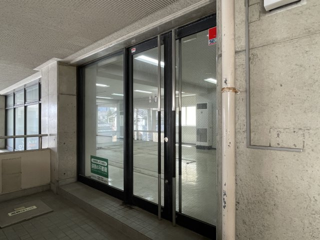 エンブレム元浜の玄関