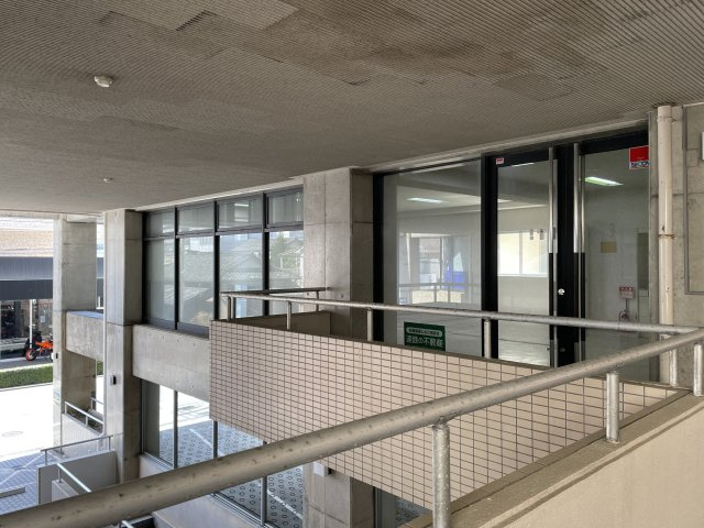 エンブレム元浜のエントランス