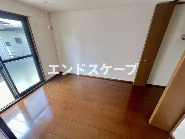 Ｃｏｓｍｏｓ　Ⅱの洋室|高崎、前橋、伊勢崎エリアのお部屋探しはエンドスケープまで！お客様の理想お聞かせ下さい♪
