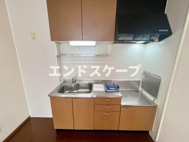 Ｃｏｓｍｏｓ　Ⅱのキッチン|高崎、前橋、伊勢崎エリアのお部屋探しはエンドスケープまで！お客様の理想お聞かせ下さい♪