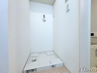 【設備】 | Grandtic Lana | 洗濯機置き場です。