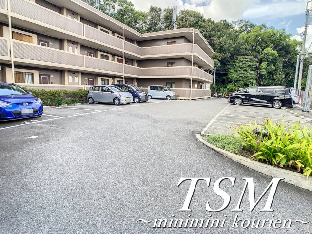 ベレーザ香里園の駐車場