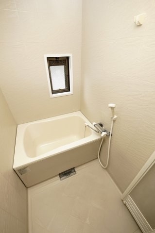 ルビーハイツの浴室|ルビーハイツ202号室