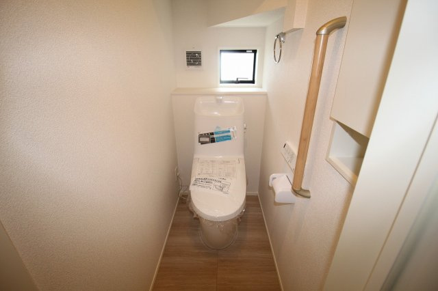 土佐山田町百石町　1号棟　新築戸建　（全2区画）【内覧可能】　のトイレ|1Ｆ