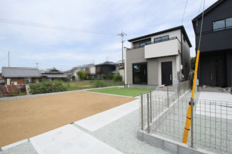 土佐山田町百石町　1号棟　新築戸建　（全2区画）【内覧可能】　の前面道路含む現地写真