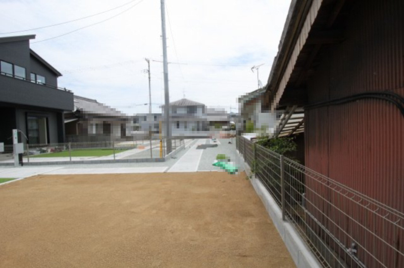 土佐山田町百石町　1号棟　新築戸建　（全2区画）【内覧可能】　の前面道路含む現地写真