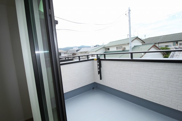 土佐山田町百石町　1号棟　新築戸建　（全2区画）【内覧可能】　のバルコニー|2Ｆ　南東の部屋　6.75帖
