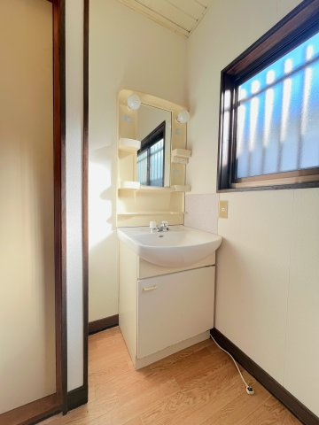 ルーツの洗面所