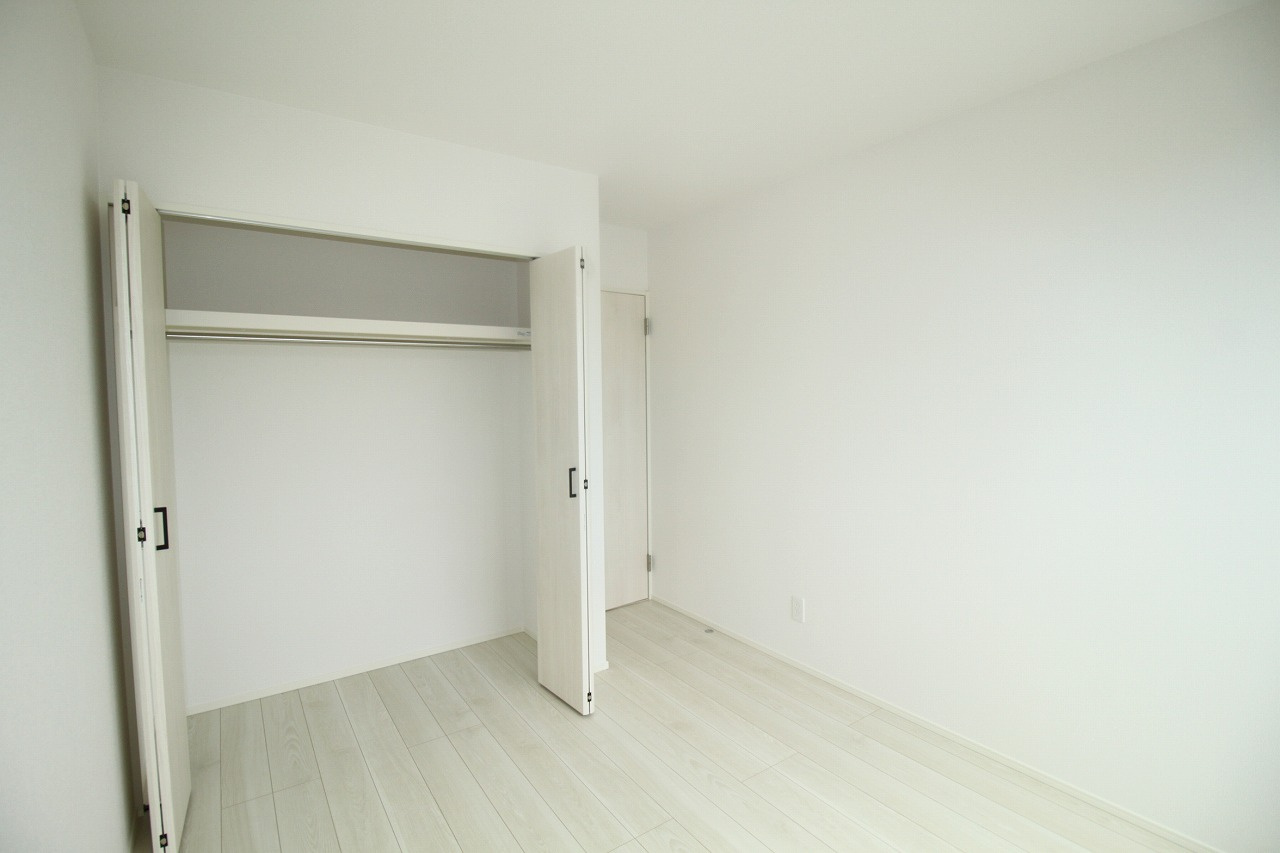 土佐山田町百石町　2号棟　新築戸建（全2区画）【内覧可能】　の収納|2Ｆ　南西の部屋　5.25帖