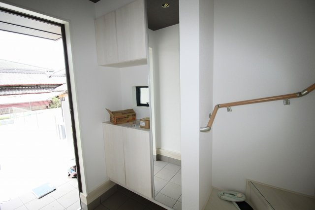 土佐山田町百石町　2号棟　新築戸建（全2区画）【内覧可能】　の収納|玄関収納