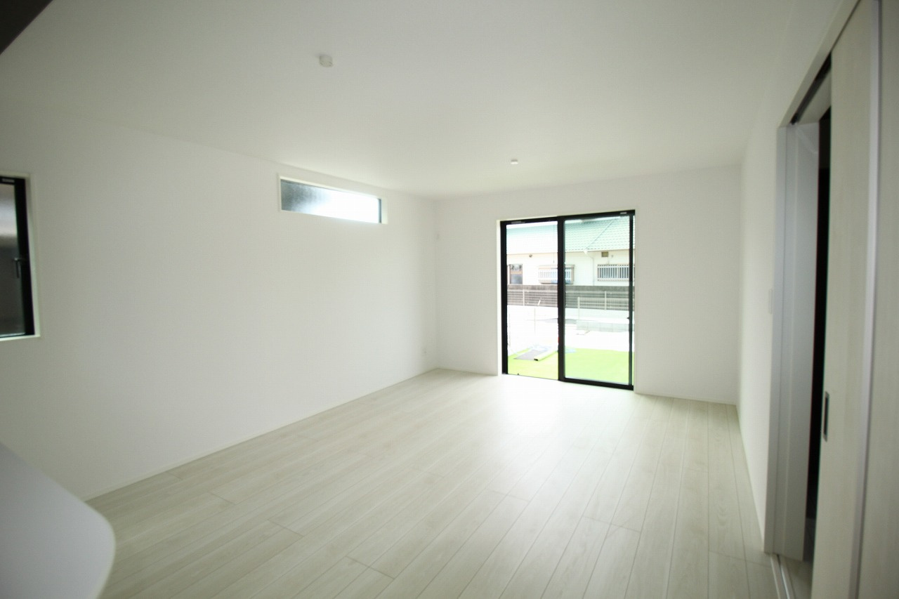 土佐山田町百石町　2号棟　新築戸建（全2区画）【内覧可能】　の居間・リビング|ＬＤＫ　16.0帖