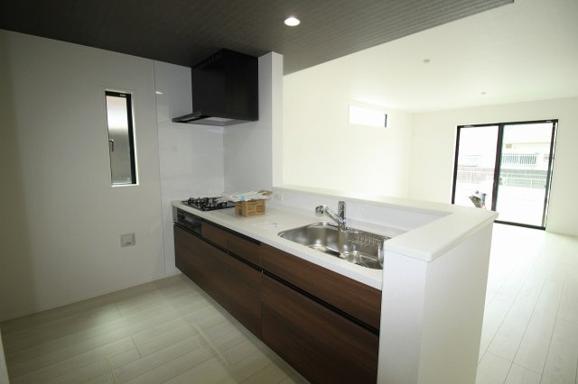 土佐山田町百石町　2号棟　新築戸建（全2区画）【内覧可能】　のキッチン