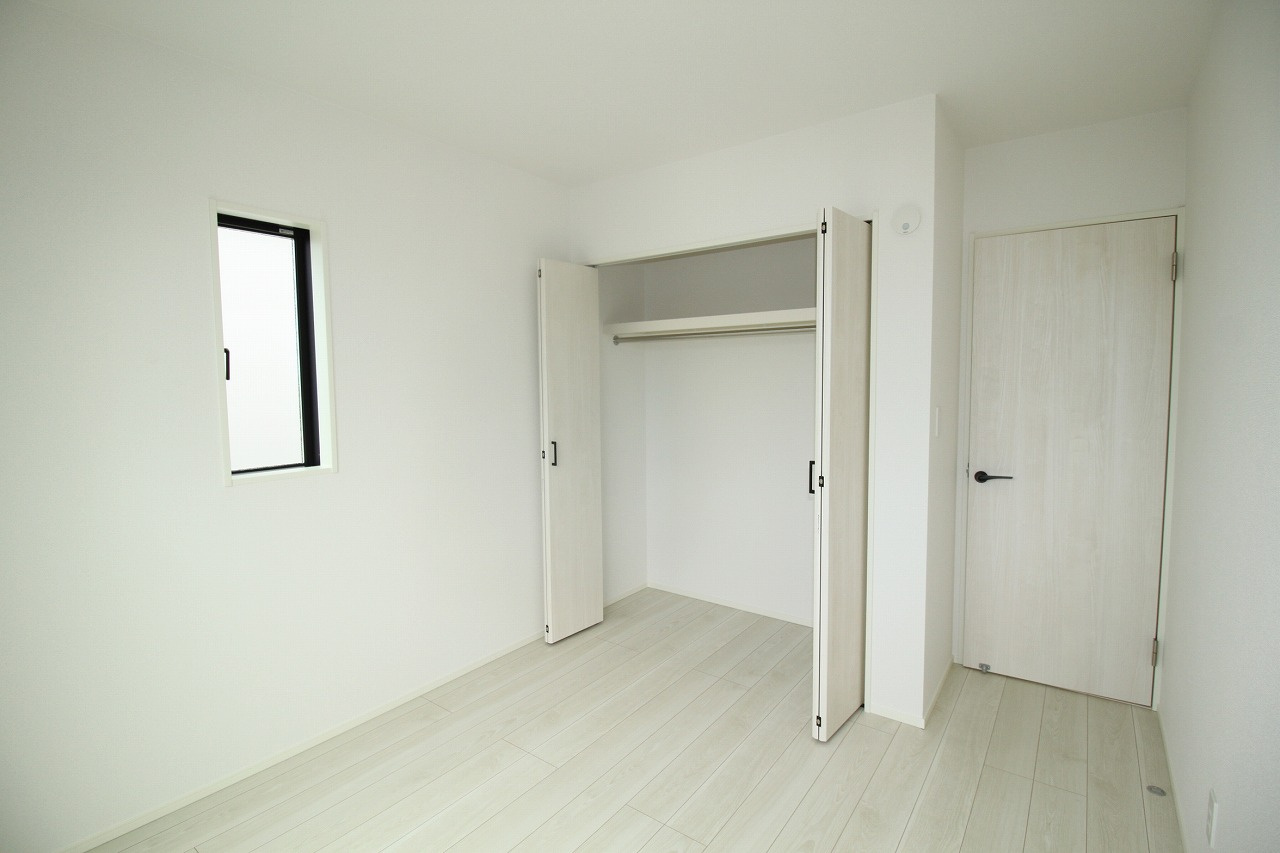 土佐山田町百石町　2号棟　新築戸建（全2区画）【内覧可能】　の収納|2Ｆ　南西の部屋　5.25帖