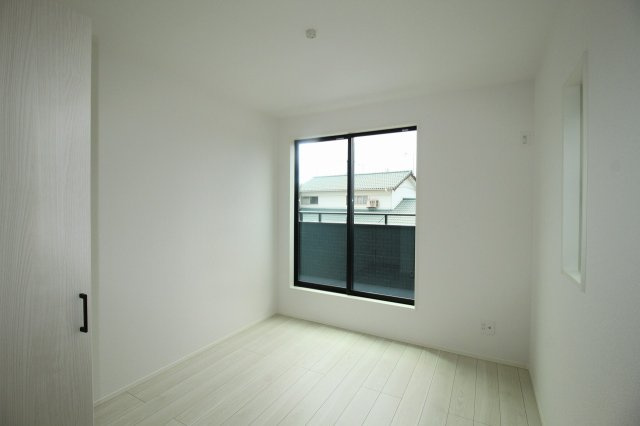 土佐山田町百石町　2号棟　新築戸建（全2区画）【内覧可能】　の洋室|2Ｆ　南西の部屋　5.25帖