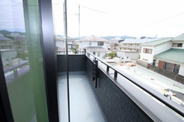 土佐山田町百石町　2号棟　新築戸建（全2区画）【内覧可能】　のバルコニー|2Ｆ　南西の部屋　5.25帖