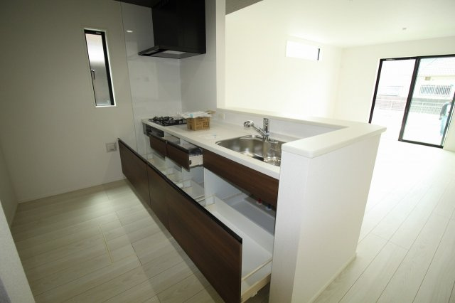 土佐山田町百石町　2号棟　新築戸建（全2区画）【内覧可能】　のキッチン