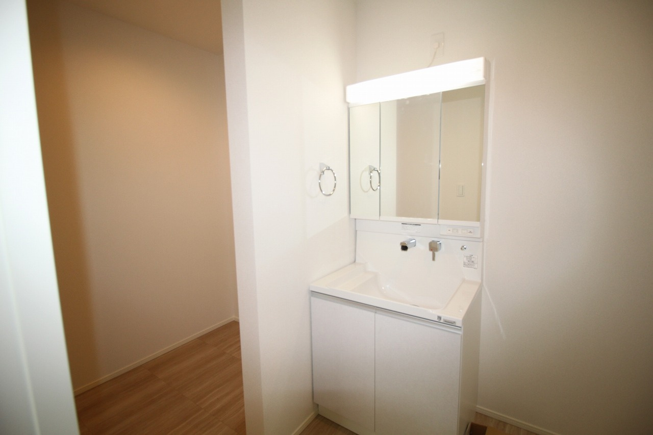 土佐山田町百石町　2号棟　新築戸建（全2区画）【内覧可能】　の独立洗面台