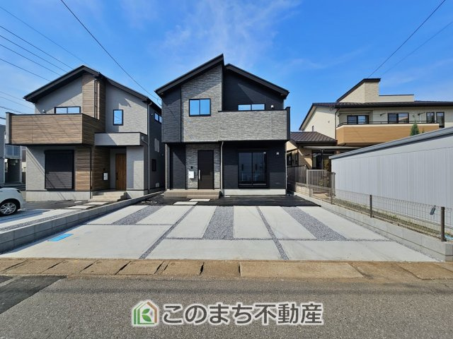 Erde小山市駅南町10期　2号棟の駐車場|お車駐車スペース３台分ご用意しております♪