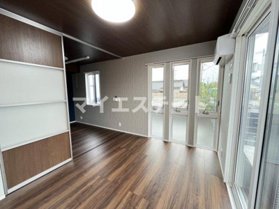 【居間・リビング】 | コンフォール古閑上 | 別部屋写真