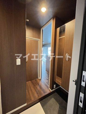 【玄関】 | コンフォール古閑上 | 別部屋写真