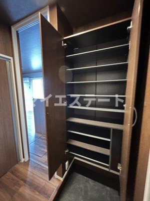 【玄関】 | コンフォール古閑上 | 別部屋写真