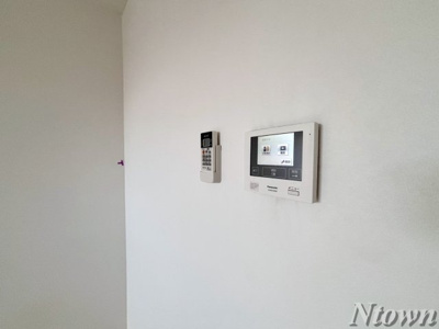 【セキュリティ】 | ルミエールY | モニター付きインターホンです