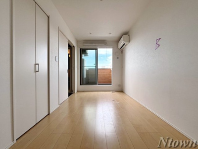 【居間・リビング】 | ルミエールY | ゆったりとしたリビングです