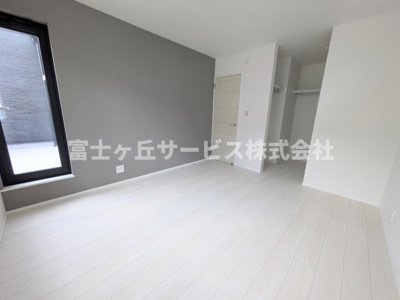 【寝室】 | 浜松市中央区曳馬4丁目 新築一戸建て 2号棟 | 寝室です
