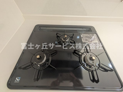 【その他】 | 浜松市中央区曳馬4丁目 新築一戸建て 3号棟 | 3口コンロがあります