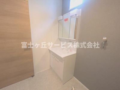 【独立洗面台】 | 浜松市中央区曳馬4丁目 新築一戸建て 3号棟 | 独立洗面台です