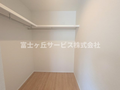 【収納】 | 浜松市中央区曳馬4丁目 新築一戸建て 3号棟 | ウォークインクローゼットです