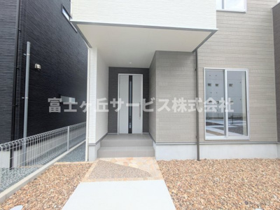 【エントランス】 | 浜松市中央区曳馬4丁目 新築一戸建て 3号棟 | エントランスです