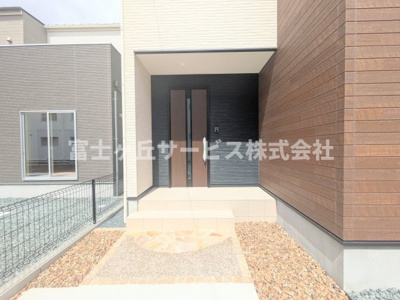 【エントランス】 | 浜松市中央区曳馬4丁目 新築一戸建て 4号棟 | エントランスです