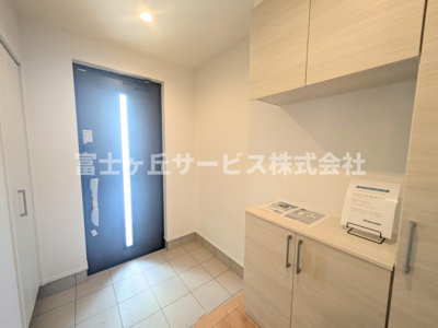 【玄関】 | 浜松市中央区曳馬4丁目 新築一戸建て 4号棟 | 玄関です