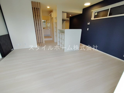 【居間・リビング】 | ウェストテラス大西 | 別部屋写真です。