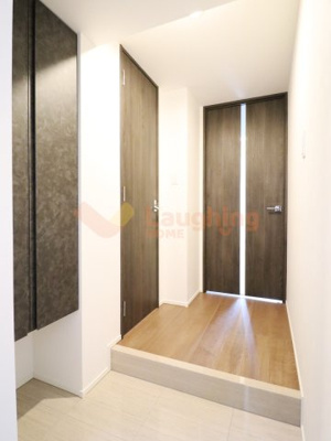 【玄関】 | Ｓ－ＲＥＳＩＤＥＮＣＥ久留米六ツ門abreastⅠ | 明るい玄関です※別号室の写真になります