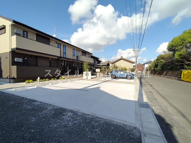 ウェストテラス大西の駐車場