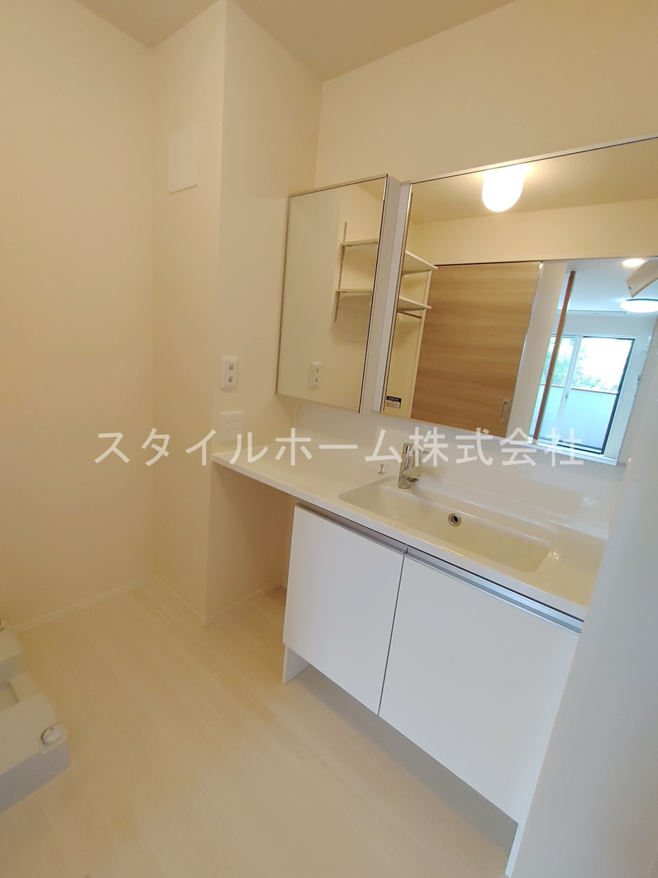 ウェストテラス大西の洗面所|別部屋写真です。